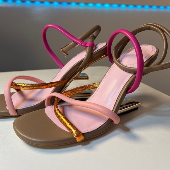 Noctis Caelum Shoes - Noctis Caelum Strappy Multicolor Sandal with Gold Metallic Heel size 7